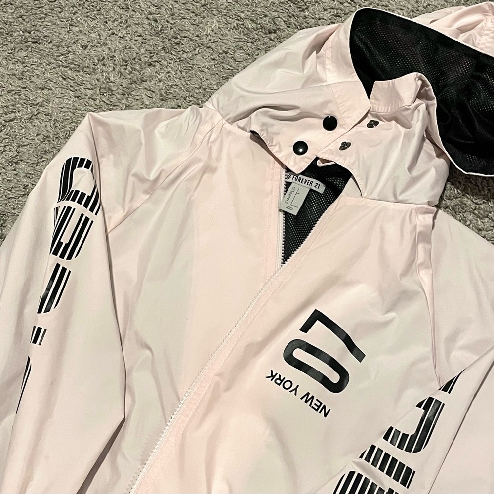 Forever 21 New York Hooded Windbreaker Unedited light pink jacket